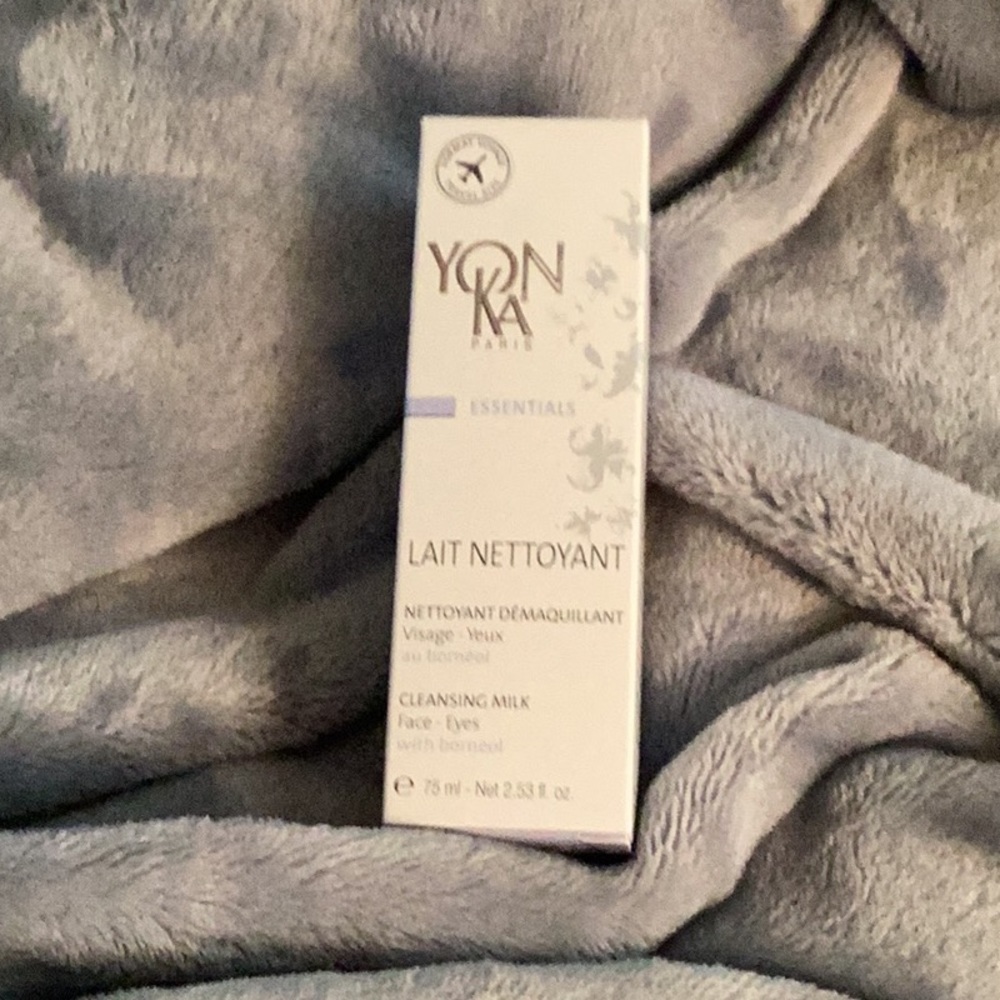 Yonka Paris cleansing milk